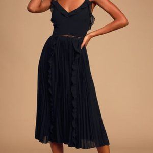 new with tags - Lulus size SMALL black midi dress